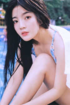 乌鸦嘴妙女郎